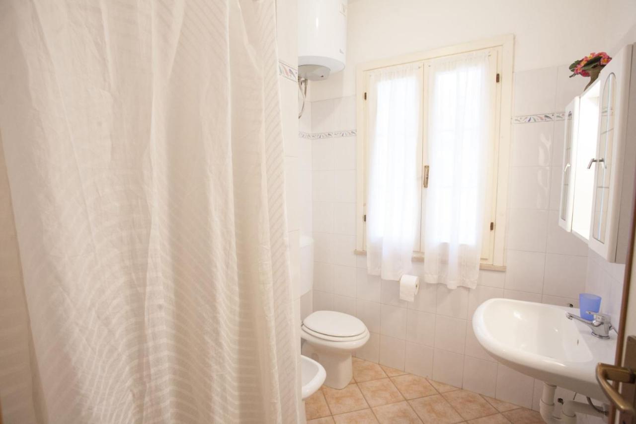 Appartamenti Villa Anna - Goelba Каполивери Екстериор снимка