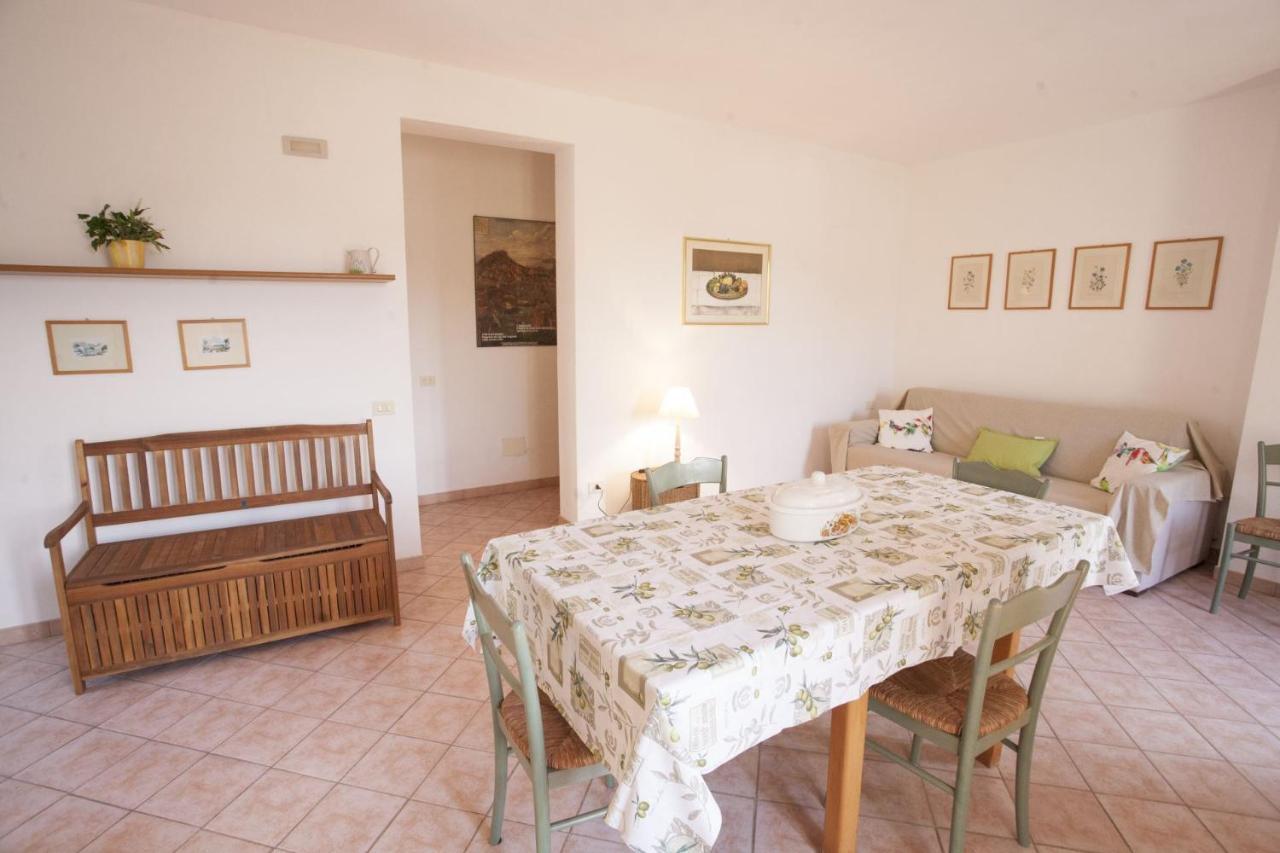 Appartamenti Villa Anna - Goelba Каполивери Екстериор снимка