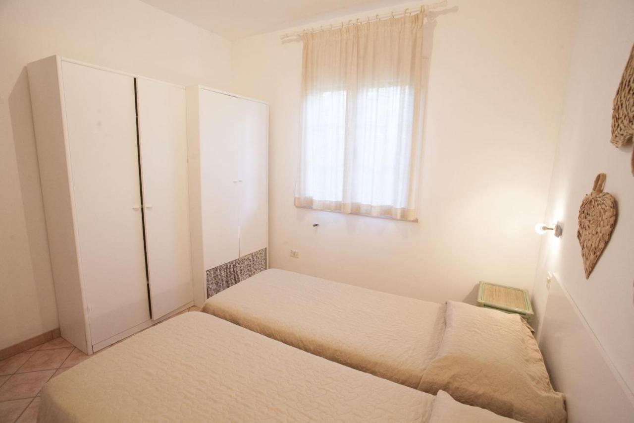 Appartamenti Villa Anna - Goelba Каполивери Екстериор снимка