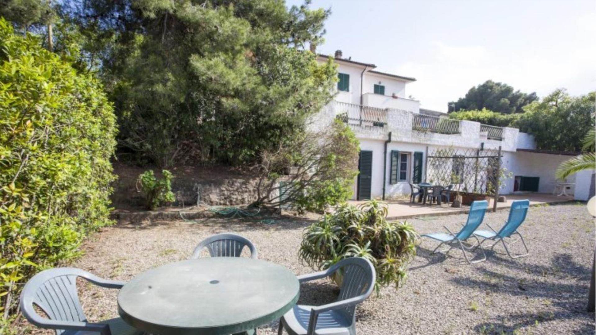 Appartamenti Villa Anna - Goelba Каполивери Екстериор снимка