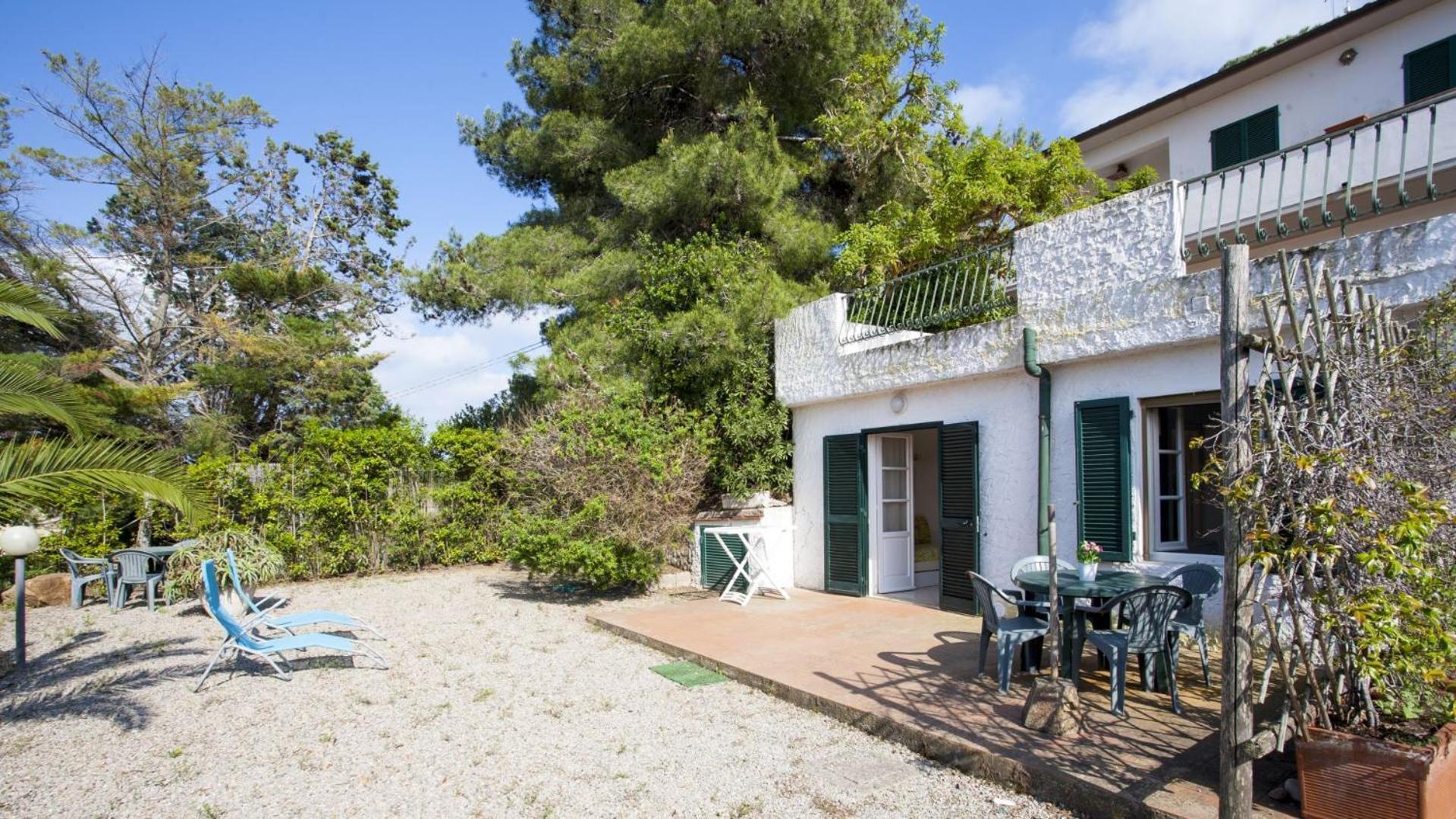 Appartamenti Villa Anna - Goelba Каполивери Екстериор снимка