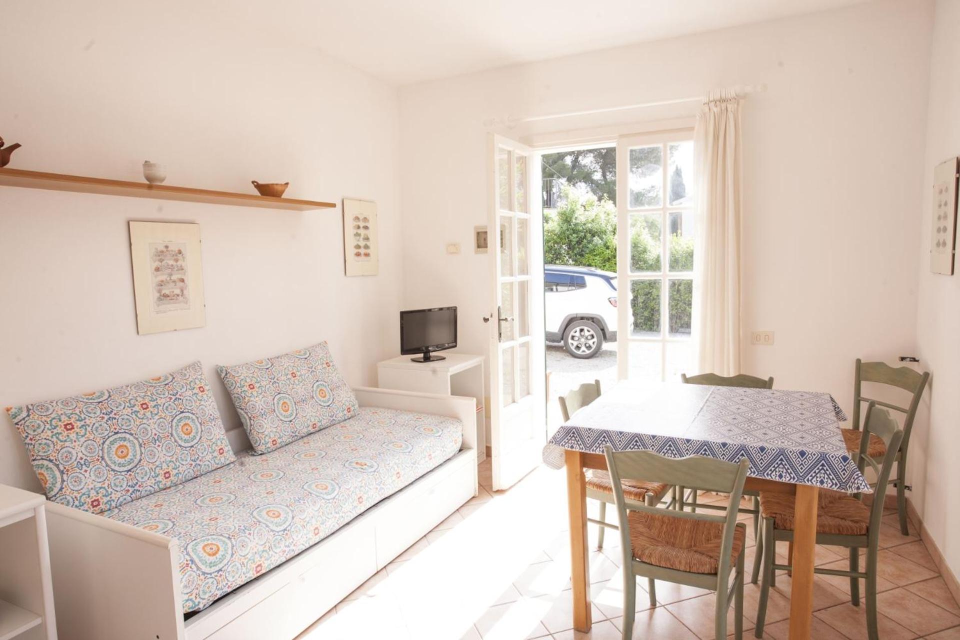 Appartamenti Villa Anna - Goelba Каполивери Екстериор снимка